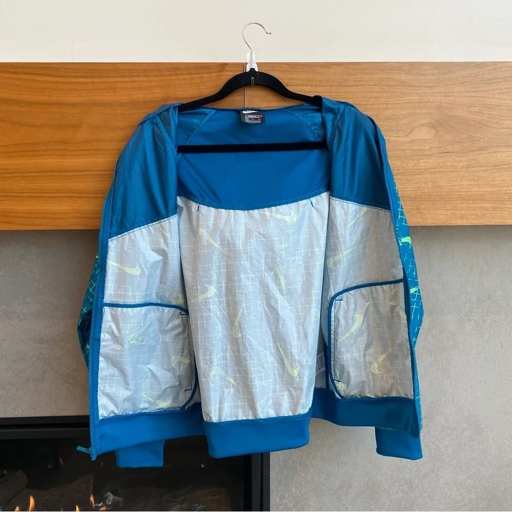 Nike Junior Boys' Sportswear Windrunner Jacket, Size XL